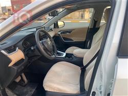 تۆیۆتا ڕاڤ 4